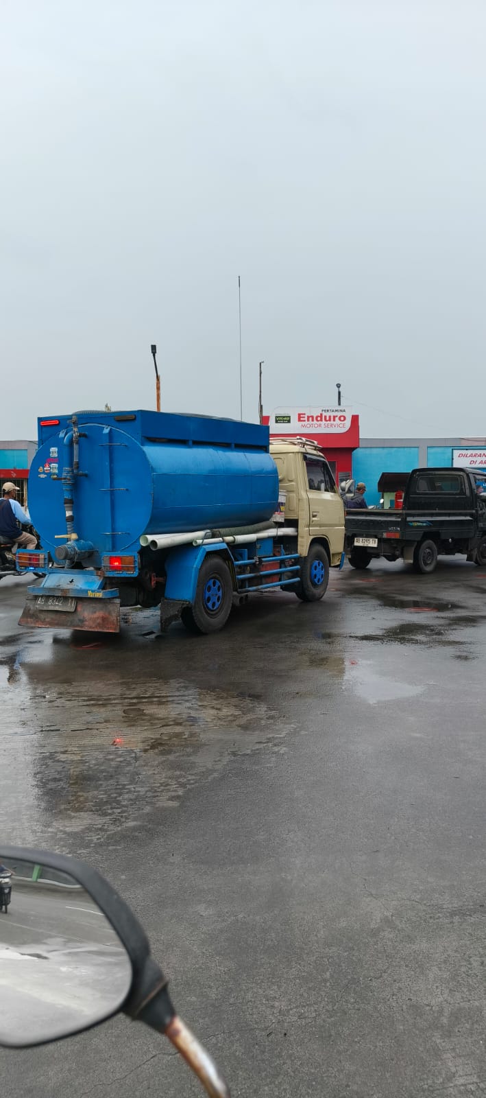 Truk sedot WC Malikul